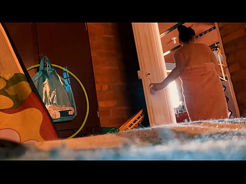 ❤️ Stric me prati pod tuš, ševi me dok se tuširam. ️ Jebanje na hr.ttsex.ru ☑