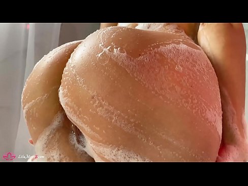 ❤️ Brineta masturbira macu vibratorom do intenzivnog orgazma pod tušem ️ Jebanje na hr.ttsex.ru ☑